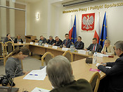 Spotkanie ministra w sprawie pomocy Ukrainie/Fot.L.Sokal